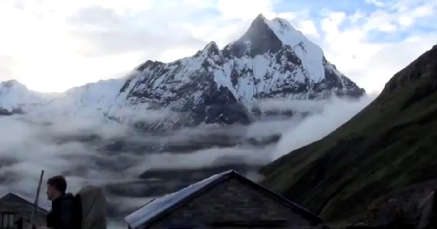 Annapurna se află în munţii Himalaya  FOTO arhivă