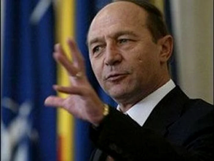 Băsescu: România va relua creşterea economică din 2010