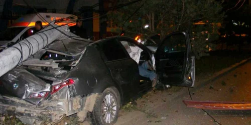Maşina a fost distrusă în proporţie de 80 la sută