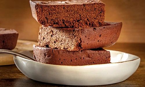 brownie cu făină de teff jpg
