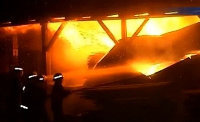 Incendiul a avut loc în această dimineaţă FOTO Arhivă