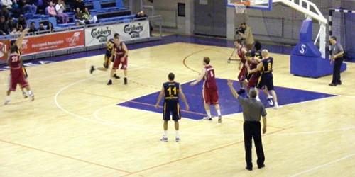 BCM U Piteşti s-a impus şi pe terenul echipei CSM Oradea cu 87-81