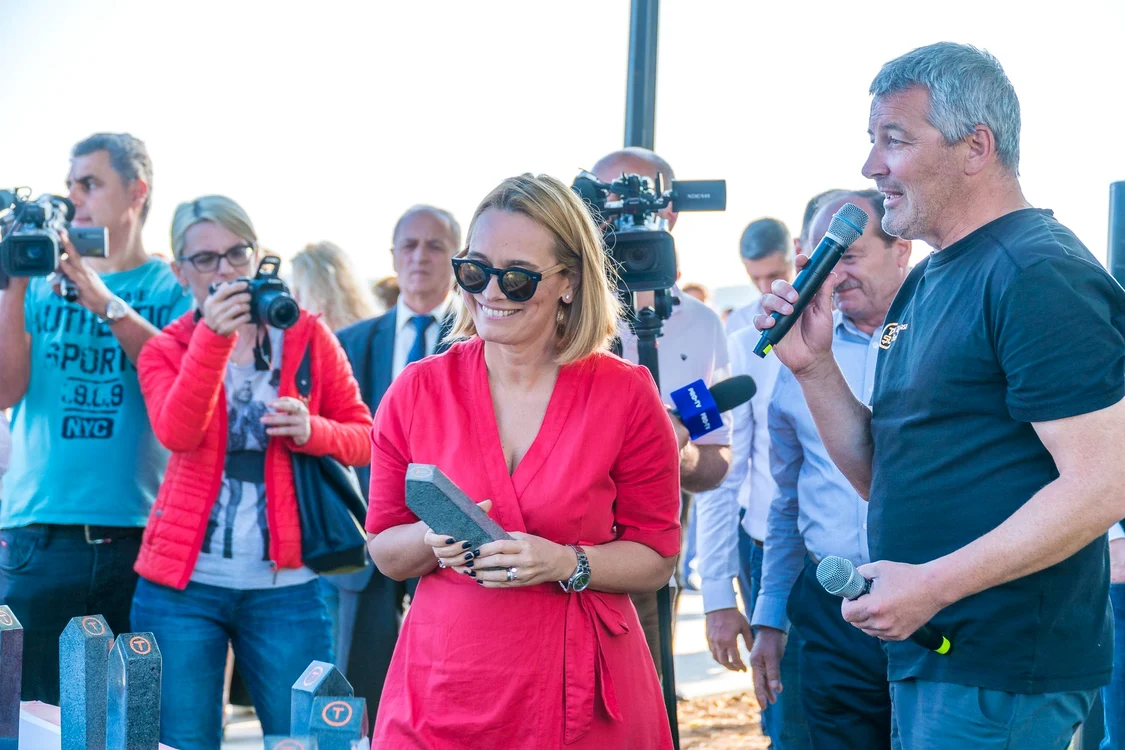 11 andreea esca tibi useriu toma coconea nicolae al romaniei si alina maria inaugurarea via transilvanica 8 jpg jpeg