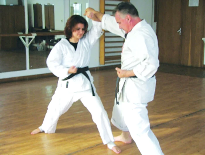 Olguţa se lupta de la egal la egal cu antrenorul Marcel Florescu