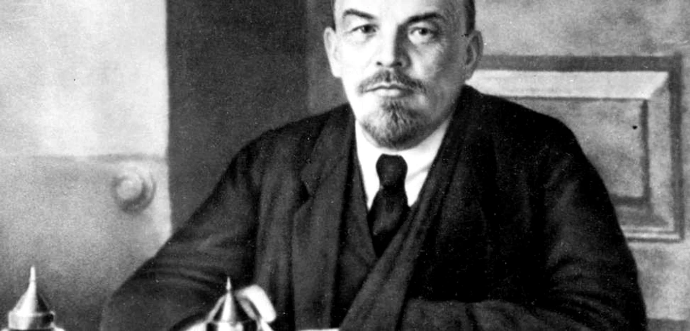 Lenin propunea demiterea lui Stalin din funcţia de secretar general