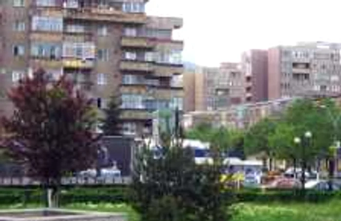 Proprietarii apartamentelor vechi din municipiul Deva au crescut preţurile cu până la cinci la sută