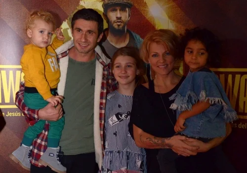 1 dragos bucur si familia 2 jpg jpeg