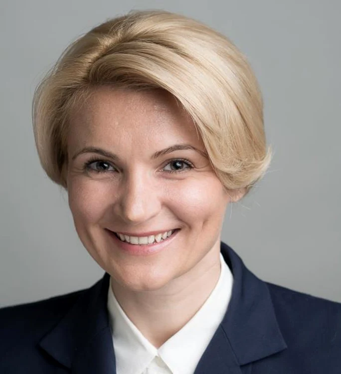 Andreea Paul, o militantă a „sfârşitului masculocraţiei“                                                 FOTO: Facebook
