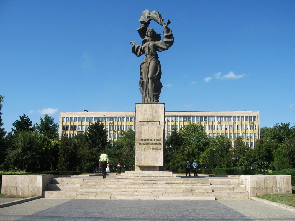 Controversa din jurul Monumentului Independenței din Iași jpeg