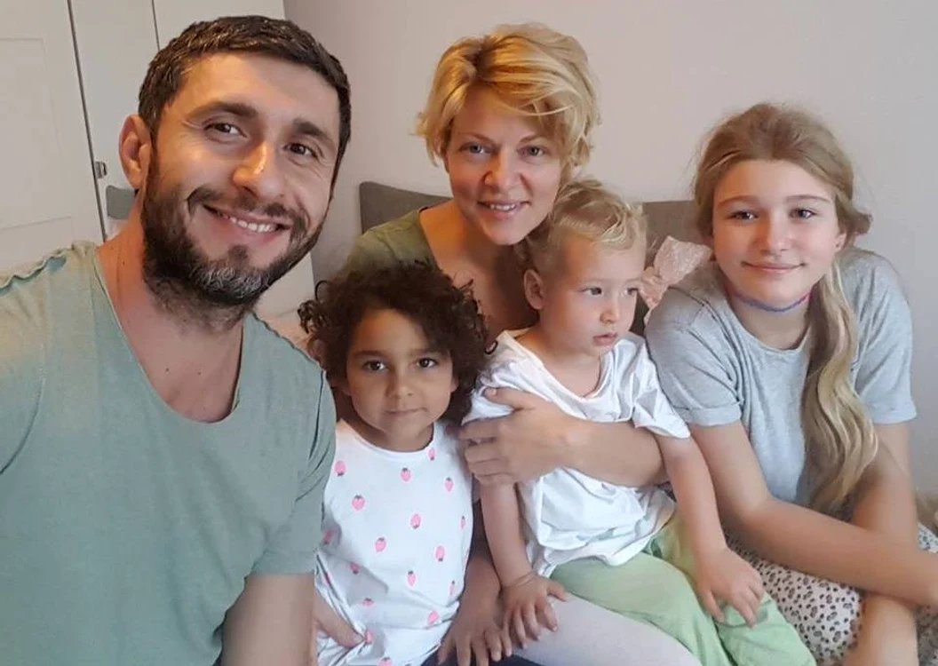 Dragoș Bucur și Dana Nălbaru folosesc metoda Montessori în educația celor trei copii ai lorfoto: arhivă personală
