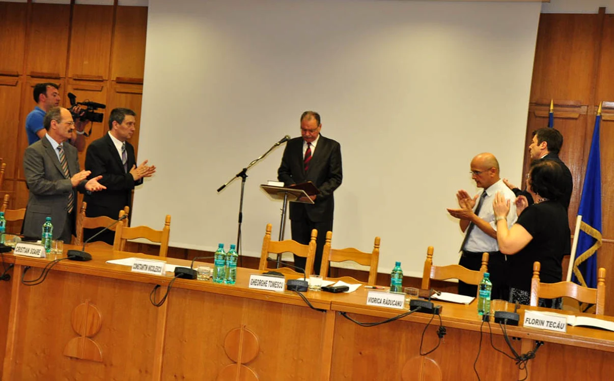 Constantin Nicolescu a depus jurământul
