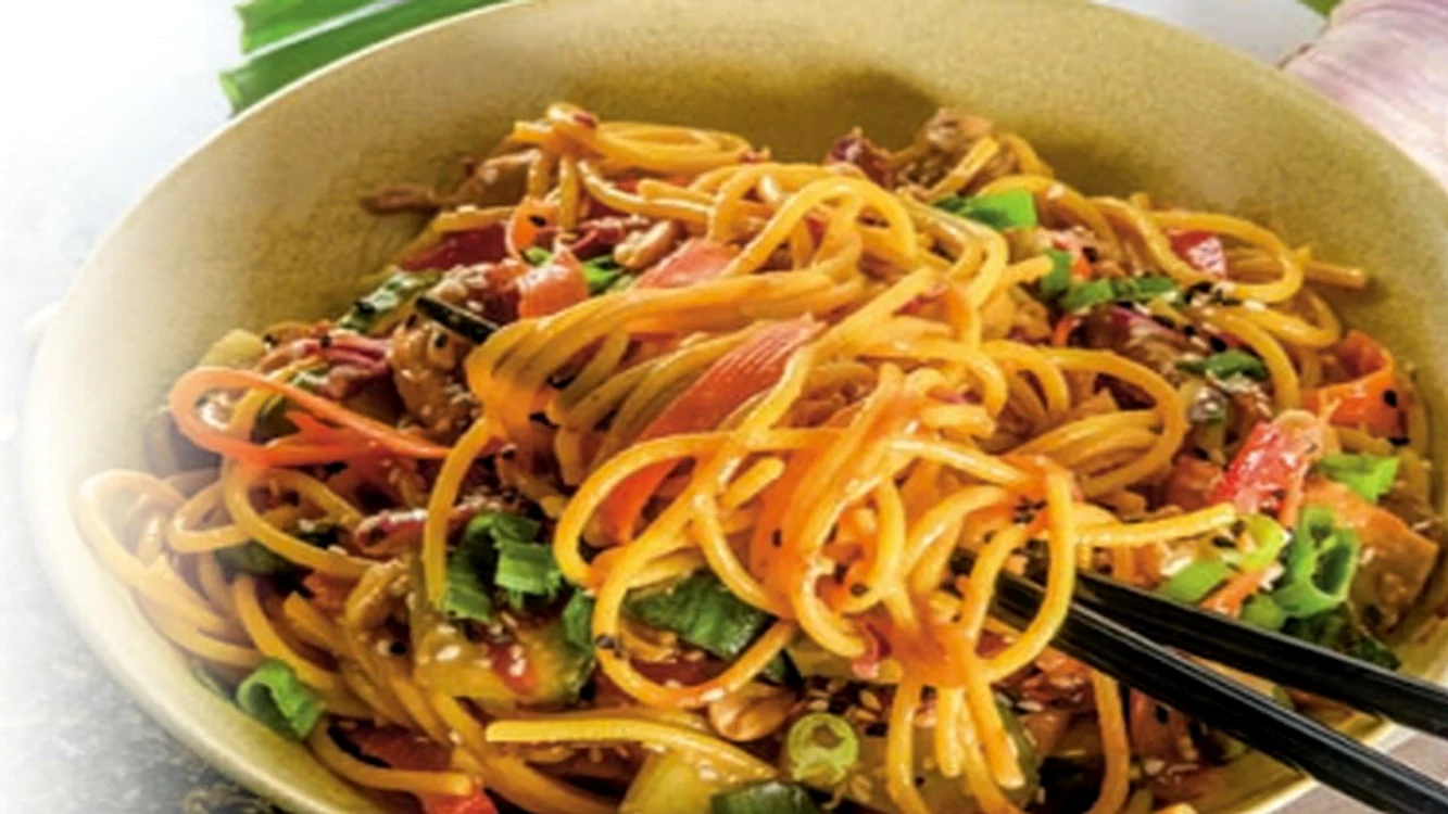salata de taitei chinezestu jpg