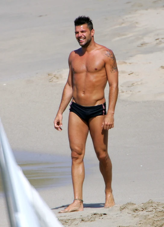 Ricky Martin: Fetişuri sexuale ciudate ale vedetelor sunt multe, dar el adoră urinarea pe partener