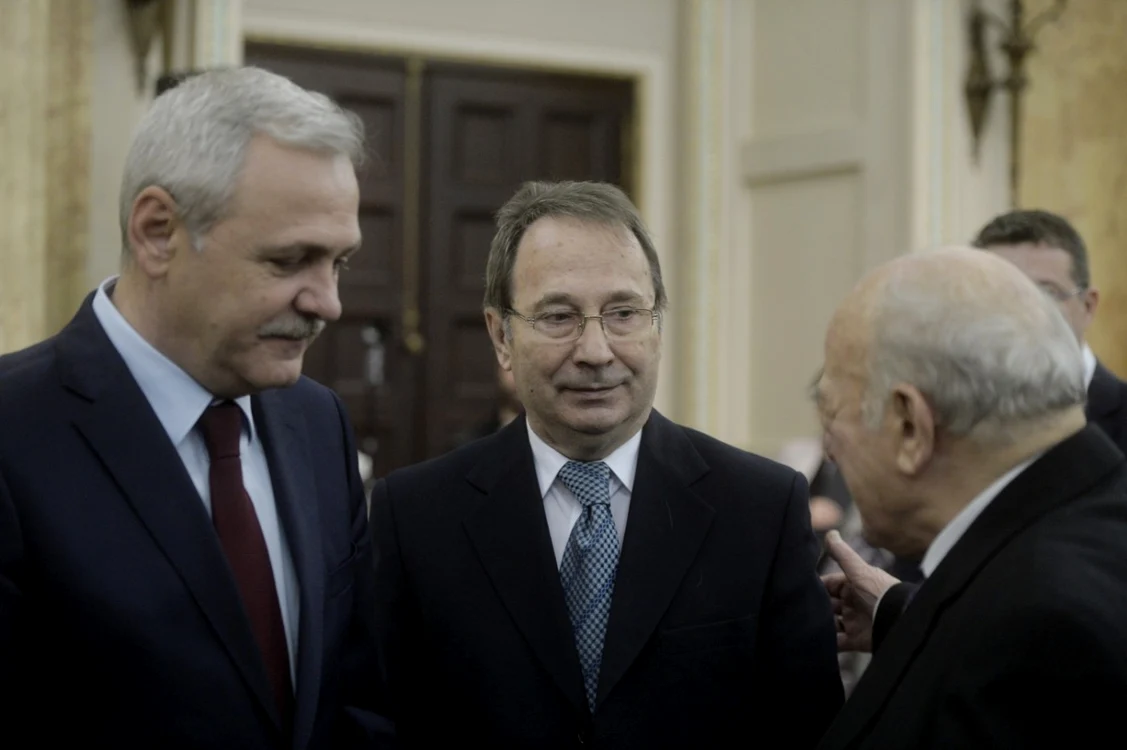 Valer Dorneau, fost lider PSD şi actual şef al CCR, alături de Liviu Dragnea, preşedintele social-democraţilor. FOTO Mediafax