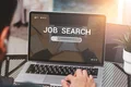 Bărbat care caută un loc de muncă FOTO Shutterstock