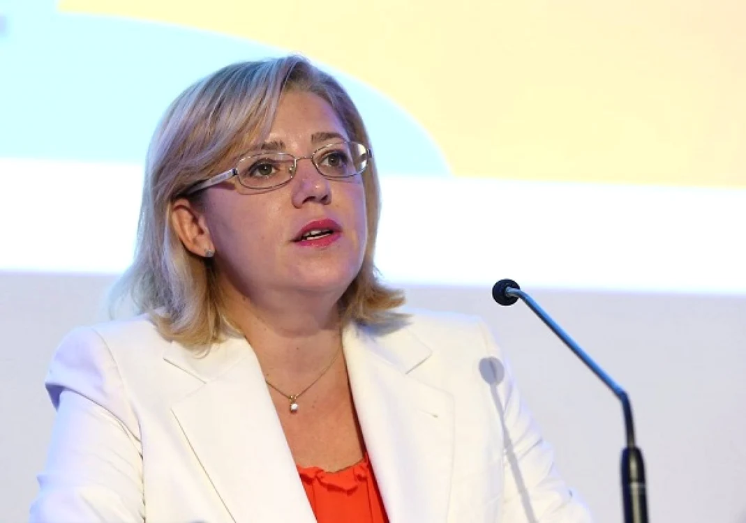 corina cretu