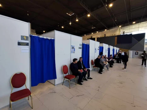 Prima zi a campaniei Împreună pentru oameni ‒ Luminează orașul prin bine FOTO Ștefan Both