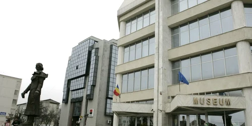Lansarea va avea loc la Muzeul de Istorie.