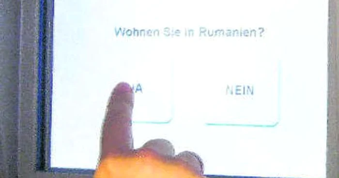 Discriminare? Un bancomat din Germania întreabă: "Locuiţi în România?"