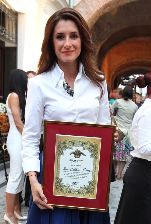 
    Iuliana Tudor a primit titlul de Ambasador al BucureştiuluiSursa: arhiva personală  