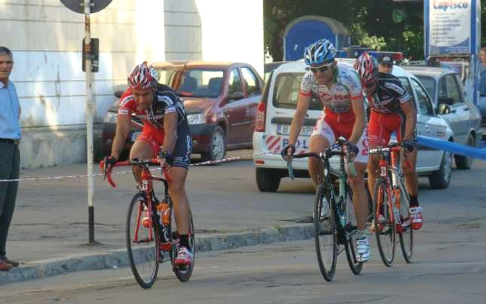 Cicliştii nu ne mai asfaltează drumurile