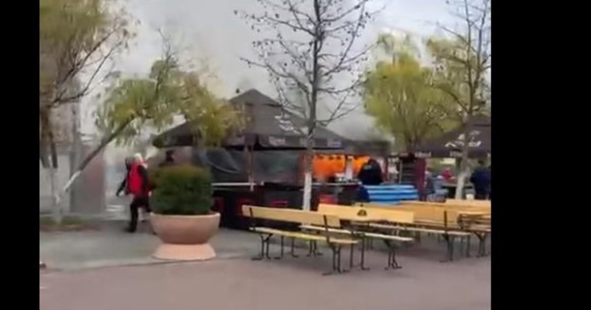 Incendiu surprinzător la Târgul de Crăciun din Sectorul 4: o căsuță a ars complet!