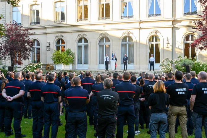 Polițiști care participă la ceremonia de închidere, instruiți FOTO: Gerald Darmanin/FB
