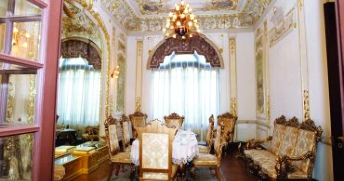 Craiova: EXCLUSIV/ O soţie de interlop încasează lunar peste 50.000 euro