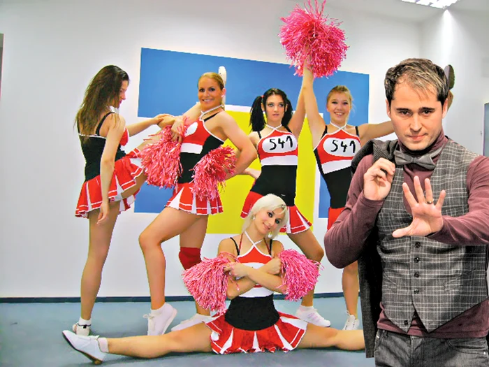 Roxy a fost mărul discordiei în trupa lui Dinu Maxer. Ea a vrut să le impună fetelor un stil de dans care nu a fost pe placul lor