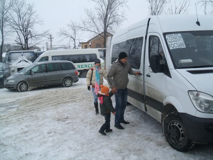 Greva va pune în dificultate mii de călători dependenţi de transportul rutier. Foto:Adevărul/arhivă