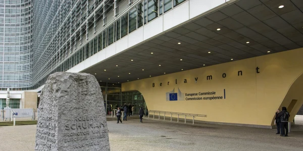 comisia europeana foto shutterstock
