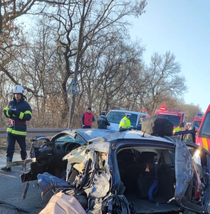 Accident rutier cu cinci victime dintre care una a murit pe DN 14 în Sibiu Foto ISU Sibiu