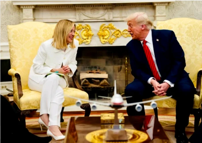 Donald Trump și Giorgia Meloni în Biroul Oval. Foto: Profimedia Images