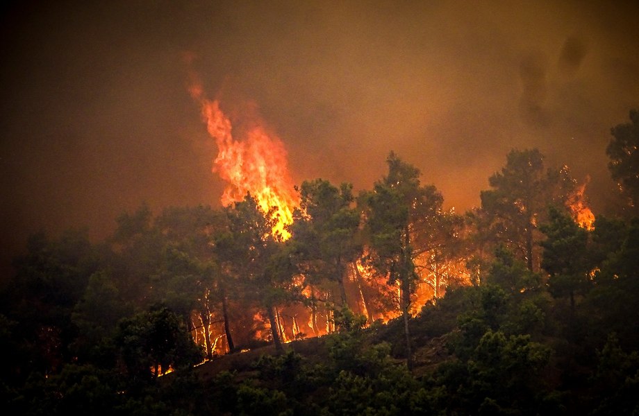 Incendii în Rhodos: Ce se întâmplă cu turiștii români aflați în zonele afectate. Precizările ANAT