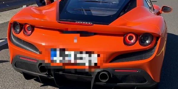 Sofer cu ferrari 230 km/h FOTO Politia Romana