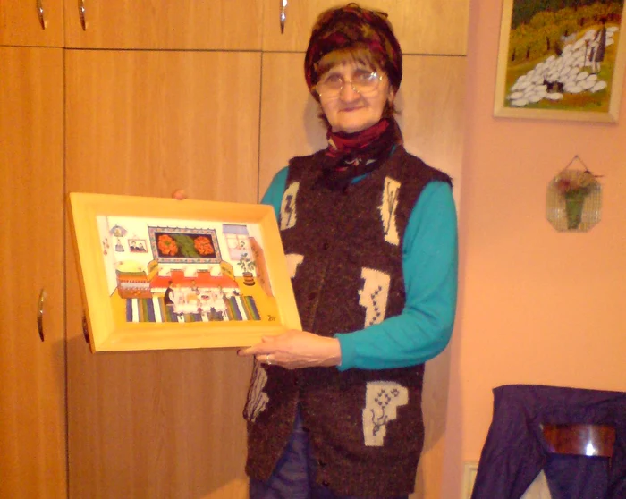 Ioana cu una dintre operele sale
