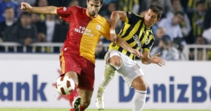 Lorik Cana (stânga) ar putea fi coleg la Lazio cu Ştefan Radu