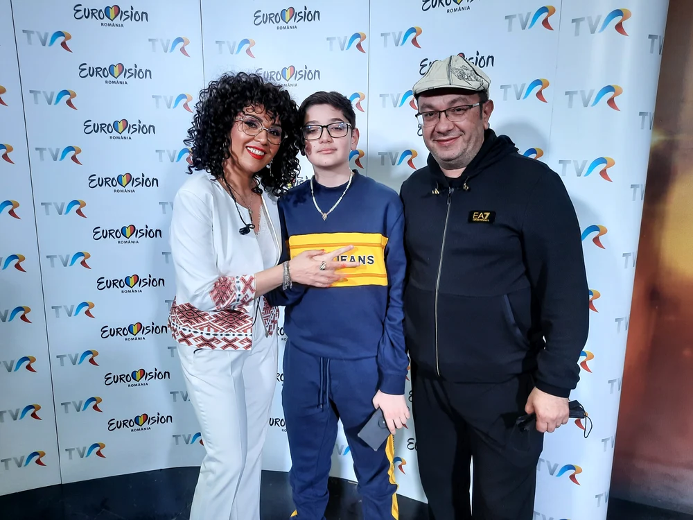 Minodora a venit  cu fiul și cu soțul la  semifinalele Eurovision