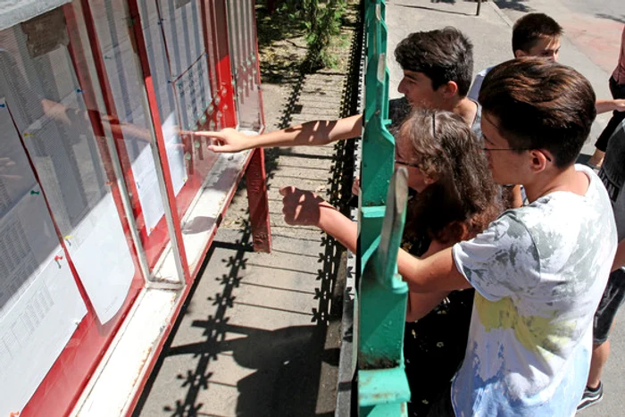 Rezultatele de la simularea Evaluării naționale 2019 sunt catastrofale. Doar jumătate din elevi au luat note peste 5,00FOTO: Click!