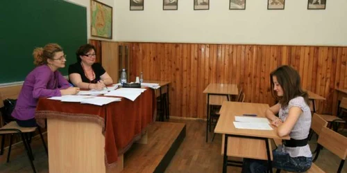Spune-ne şi tu numele dascălului cu care te mândreşti!