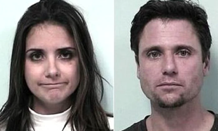 
    Amanda şi Robert au crezut că vor fi lăsaţi în pace dacă le spun poliţiştilor că au făcut sex.  