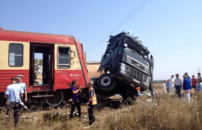 Accident feroviar la Berzovia FOTO resita.ro