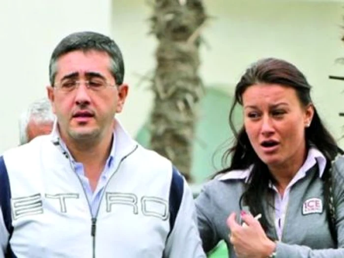 
    Ciro Castellano şi Raluca Sandu (sursa foto: ziarulring.ro)  