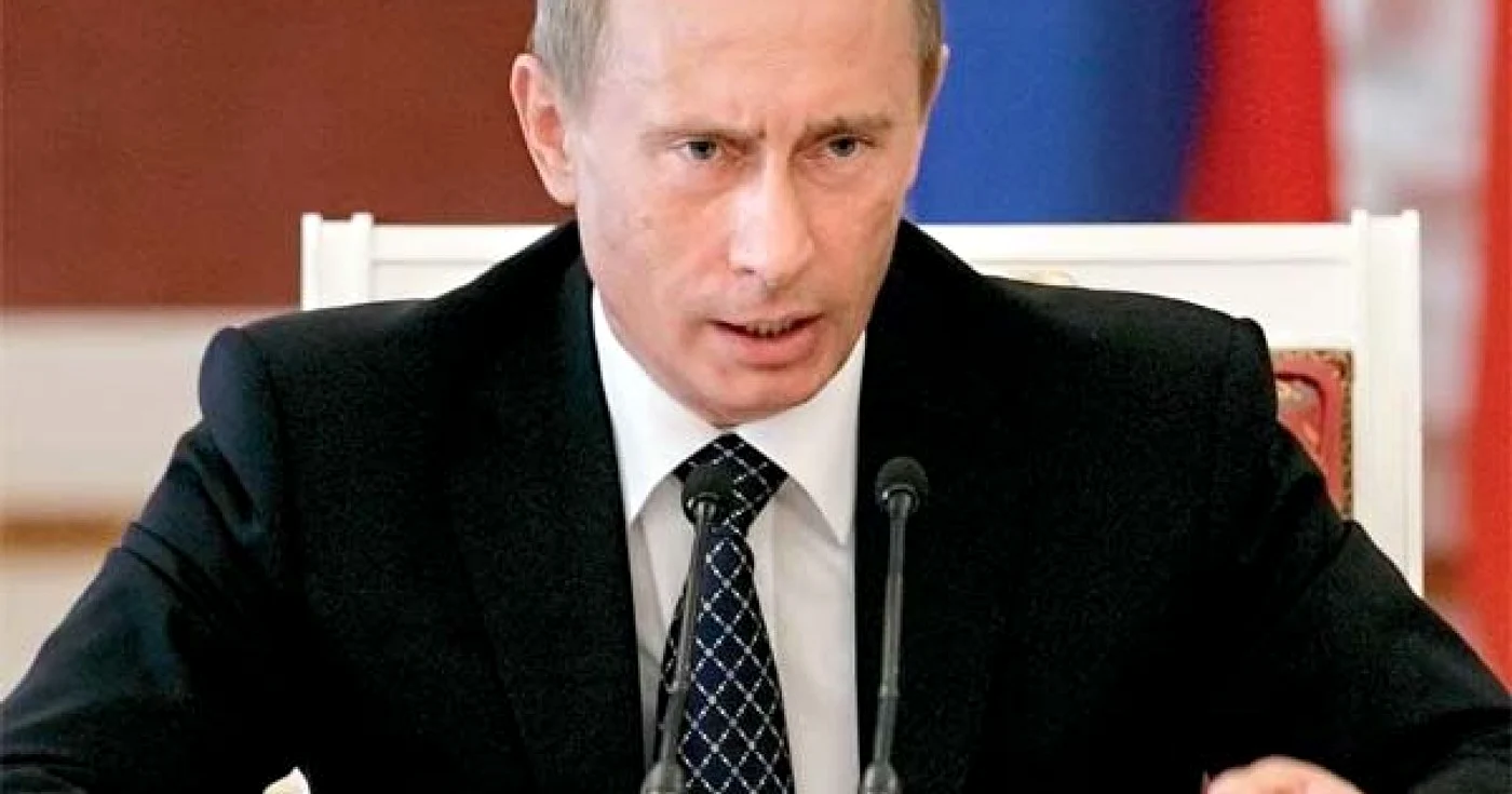 Schwarzenegger va avea în colecţia lui bustul lui Putin
