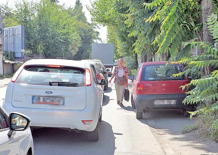 Şos. Fabrica de Glucoză: Pe aici nu sunt trotuare şi se merge pe carosabil