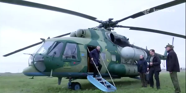 Vladimir Putin, vizită în Hersonul ocupat din Ucraina mp4 thumbnail png