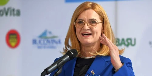 Elisabeta lipa platformax jpg