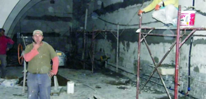 Arad: GALERIE FOTO / Lucrări româneşti la o piaţă europeană