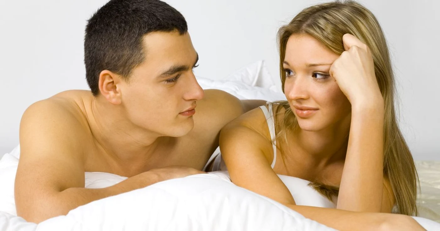 Femeile sunt nemulţumite de felul în care arată, dar bărbaţii consideră sexy unele defecte feminine