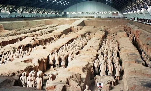 Guvernul chinez oprește săpăturile la mormântul lui Qin Shi Huangdi jpeg